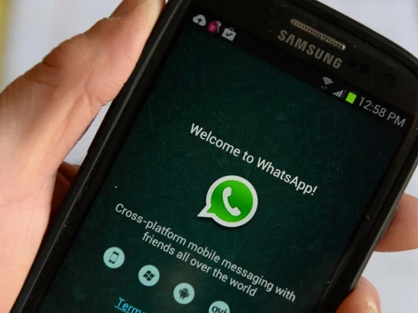 WhatsApp Send Message in different Font in the Android Application