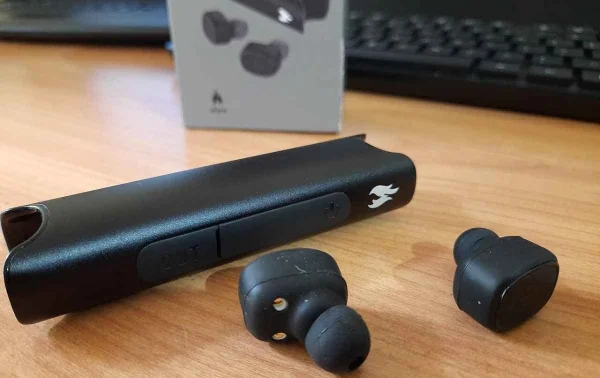 XFyro - How to Pair Wireless Earbuds