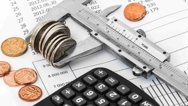 Smart Ways to Cut Your Monthly Expenses and Save