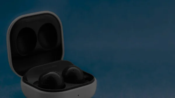 What to Look For in Tech Features When Buying Budget Earbuds