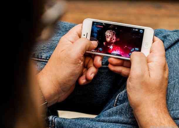 RevTwo Brings Real-Time Screen Sharing, Chat, & Voice Calls To Mobile Apps 1 gamer