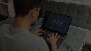 5 Best AI Chat Apps for macOS That Support Multiple LLMs